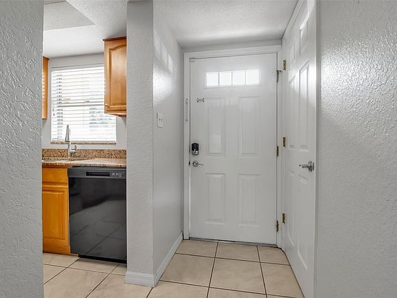4th image of 960 La Costa Cir Unit 3