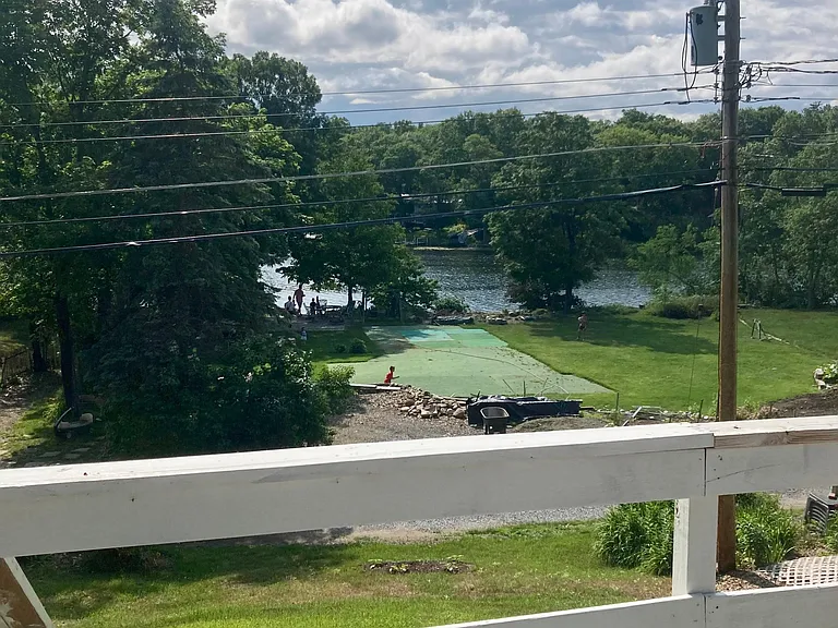 103 Eastside Dr — Photo 5