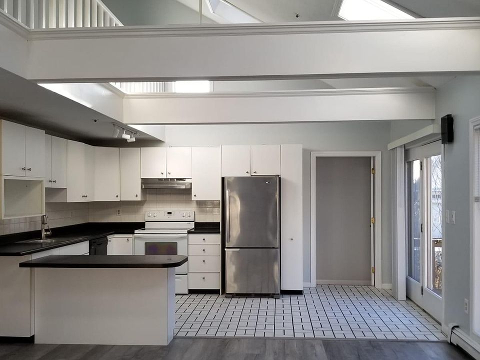 136 Broadway Dover NH Zillow