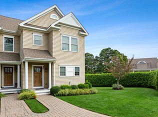 9 Canoe Place Rd, Hampton Bays, NY 11946