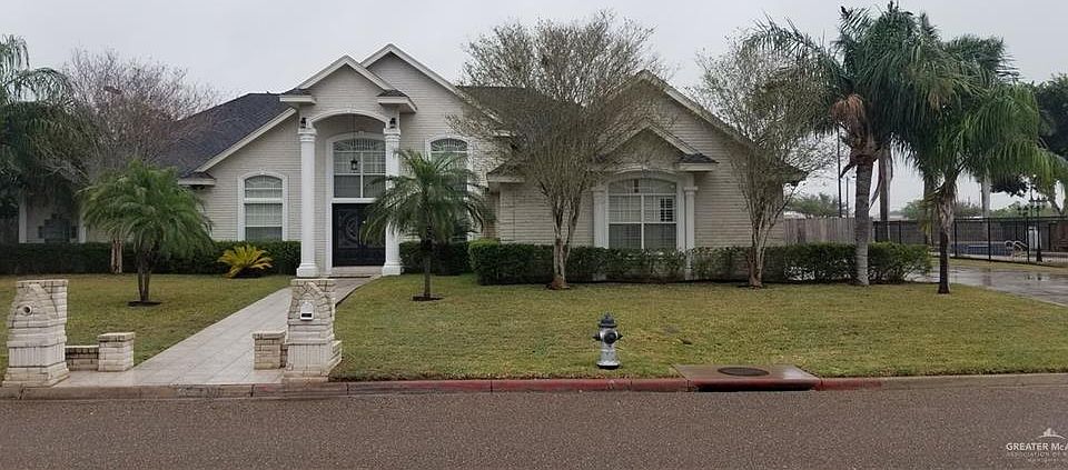1st image of 2906 Chateau St