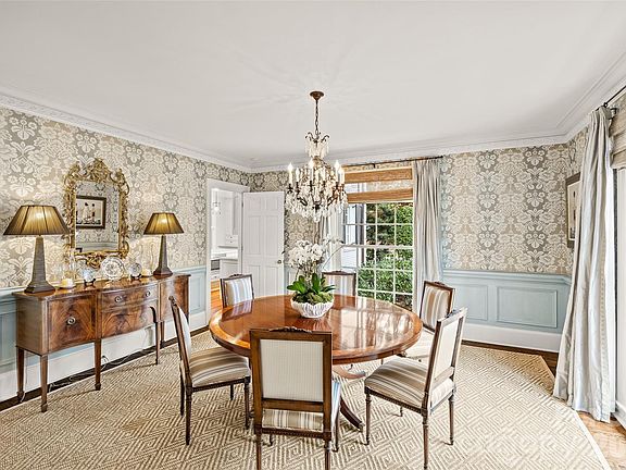 3rd image of 640 Colville Rd