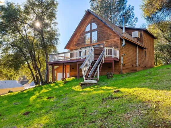 20734 Hemlock St, Groveland, CA 95321