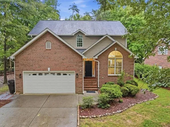 3896 Waterview Rd, High Point, NC 27265