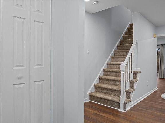 4th image of 5625 Cricket Ln