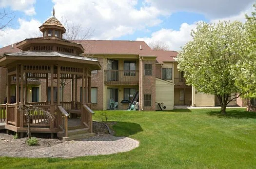 Warren Village Apartments — Photo 2