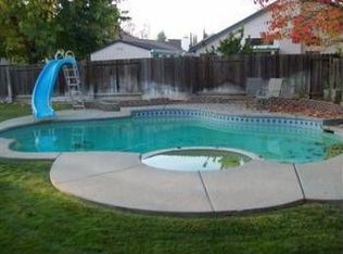 9472 Soaring Oaks Dr, Elk Grove, CA 95758