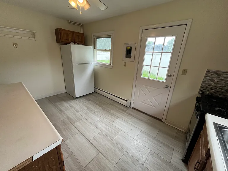 17 Charles Rd — Photo 8