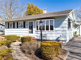 30 Fairlea Rd, Honeoye Falls, NY 14472