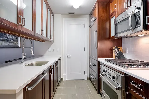 Rented by Manhattan Miami Real Estate | media 21