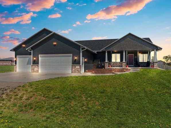 1020 Mill Pond Cir, Weyauwega, WI 54983