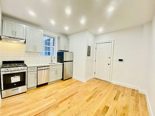 1st image of 48-15 43rd Ave #3C