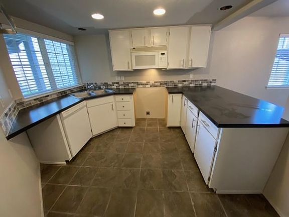 3rd image of 6103 Carmel Ln SE
