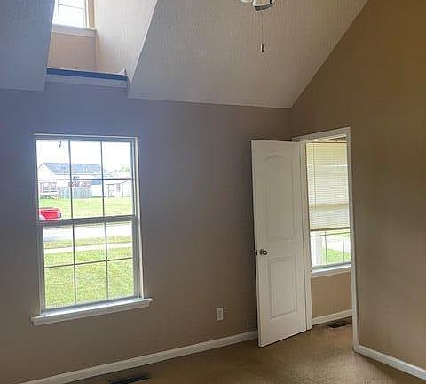 4th image of 200 Gentry Crossings Blvd
