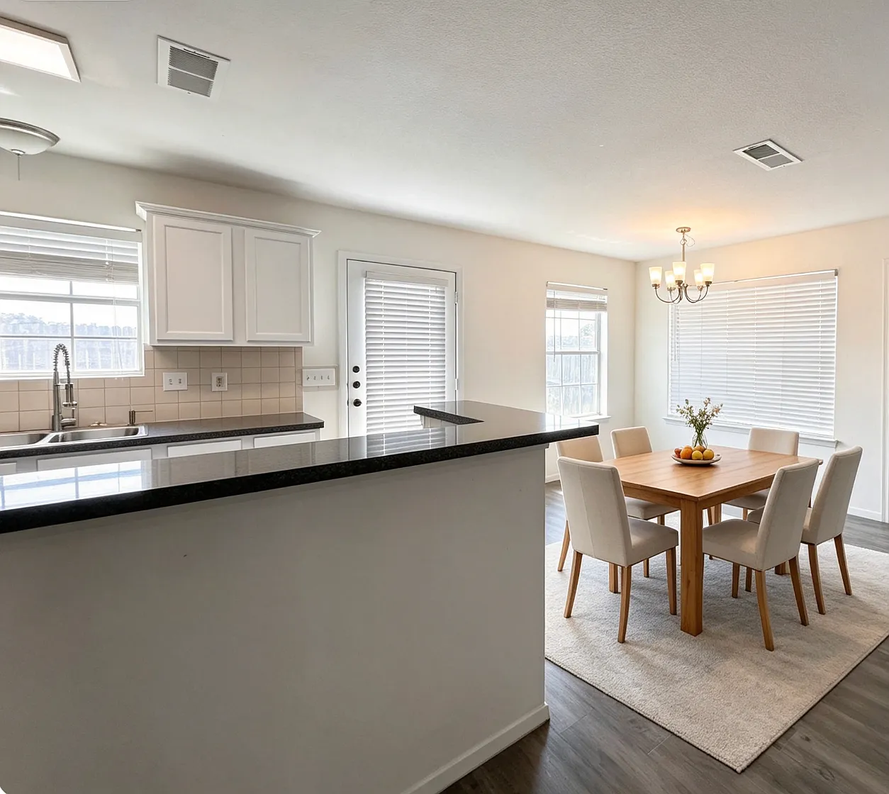 3 bed, 1364 sqft, $1,890 — Photo 4