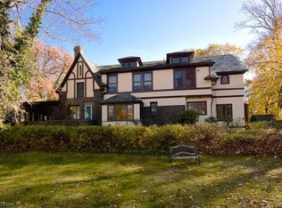 24 Beattie Way, New Providence, NJ 07974