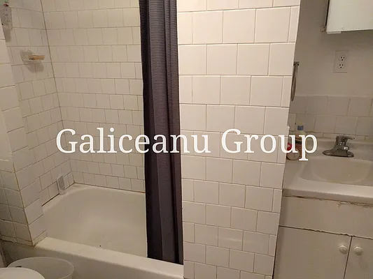 Rented by Lexington Real Estate Group | media 32