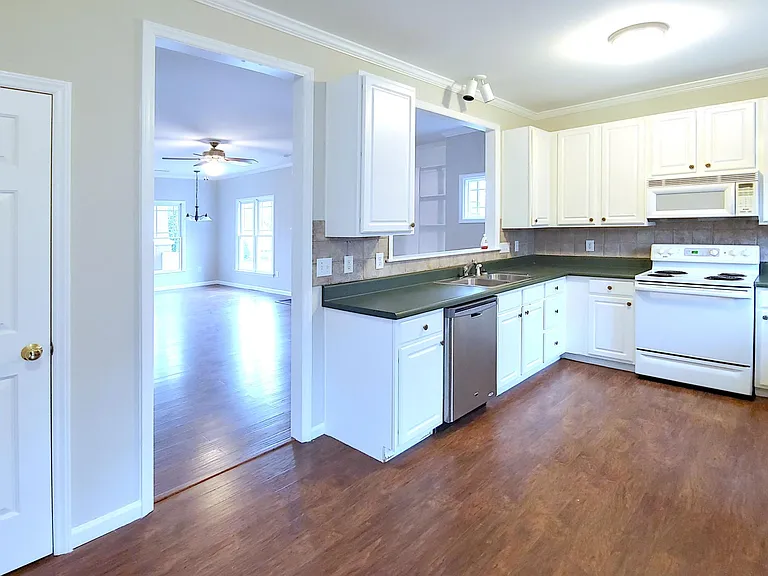 1156 Bungalow Park Dr — Photo 6
