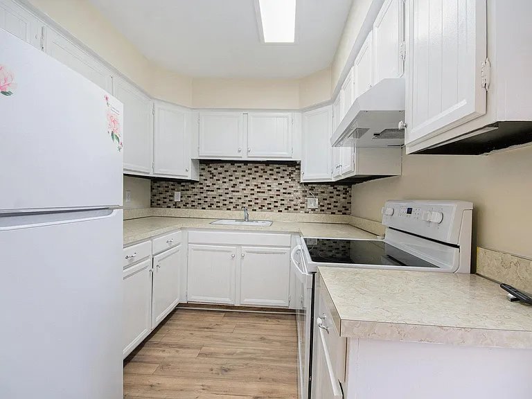 37313 Clubhouse Dr — Photo 7