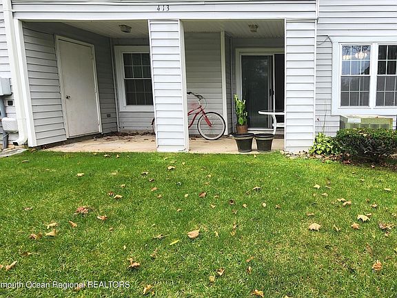3rd image of 413 Waters Edge Drive