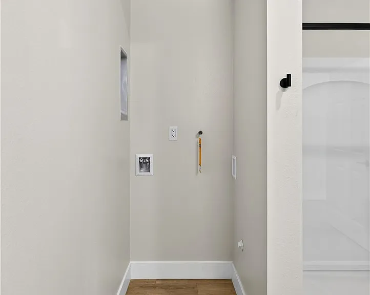 8412 Burnet Ave — Photo 16