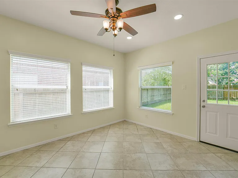 2414 Falcon Knoll Ln — Photo 20