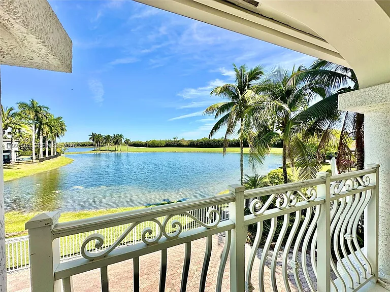 5023 NW 94th Doral Pl — Photo 44