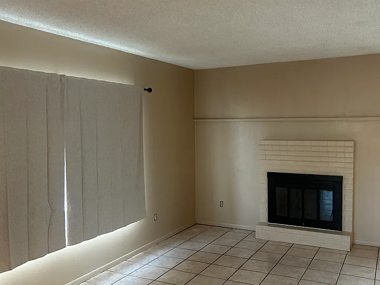 726 E Villa Dr #II — Photo 6