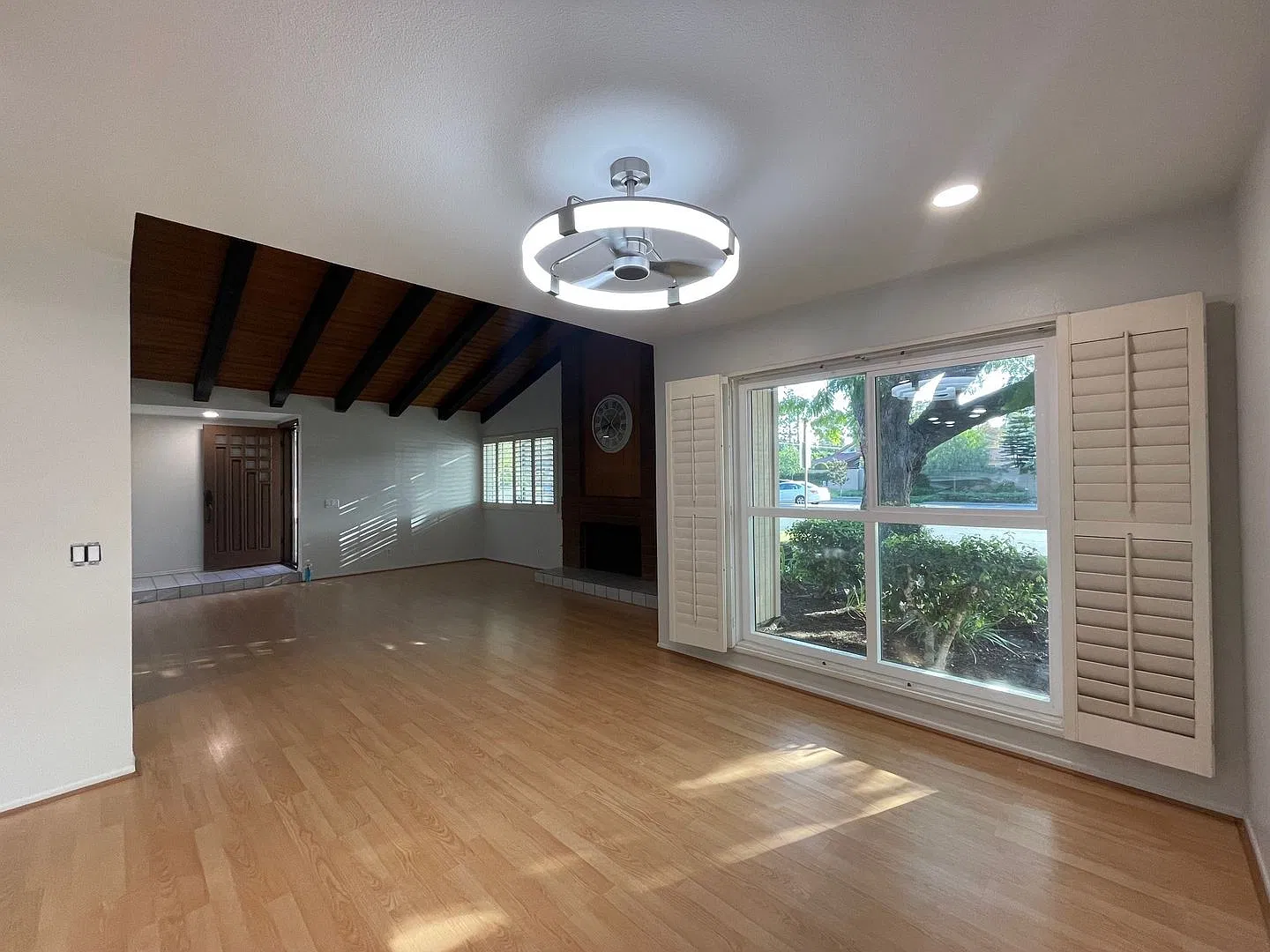 Beautiful 3bd/ 2ba Detached Condo With 2car Garage, 1 Parking Space, And Community Pool — Photo 2