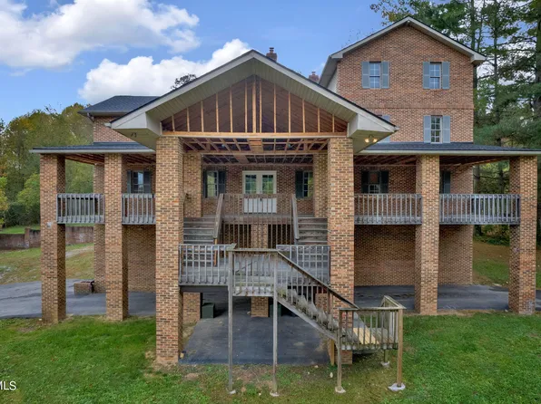 5344 Fort Henry Dr, Kingsport, TN 37663