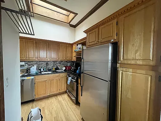 Rented by Limestone Realty Bklyn, LLC | media 10