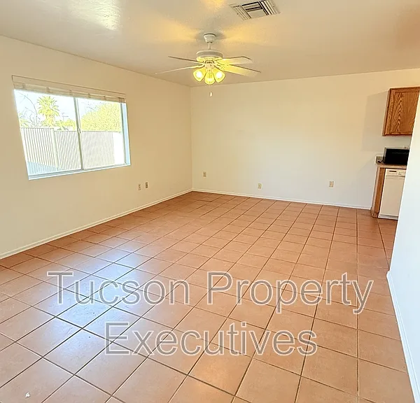 440 E 23rd St #1 — Photo 10