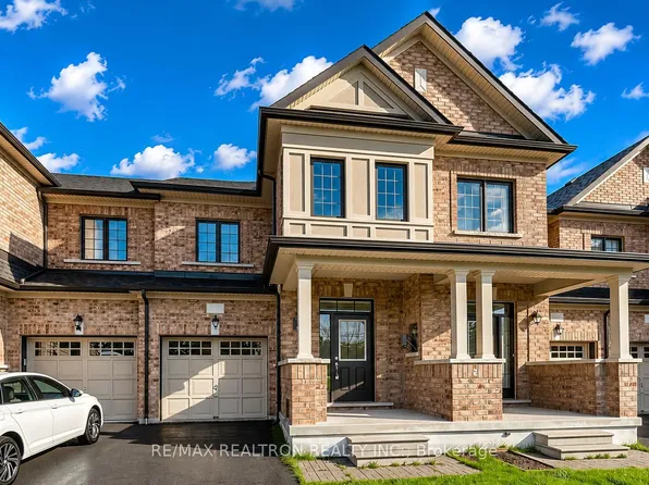 39 Collier Cres, Markham, ON L6E 0T2