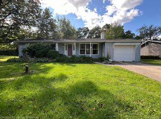 3386 Hope Lake Dr, Brighton, MI