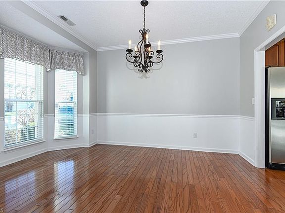 5th image of 4406 Chimney Springs Dr