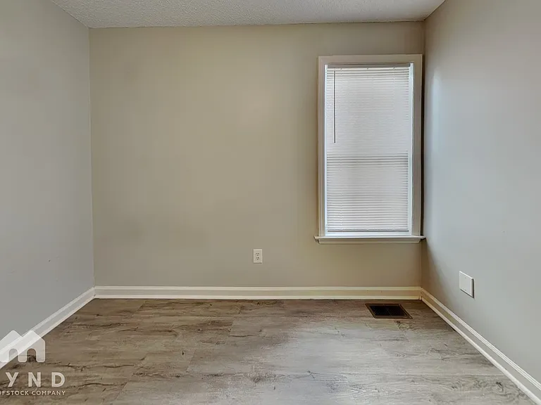 928 Shannondale Dr — Photo 14