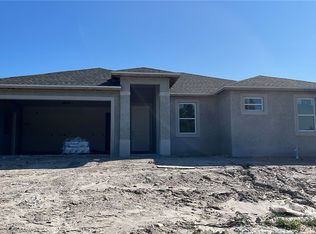 329 Kansas Ter, Banyan Village, FL 33935