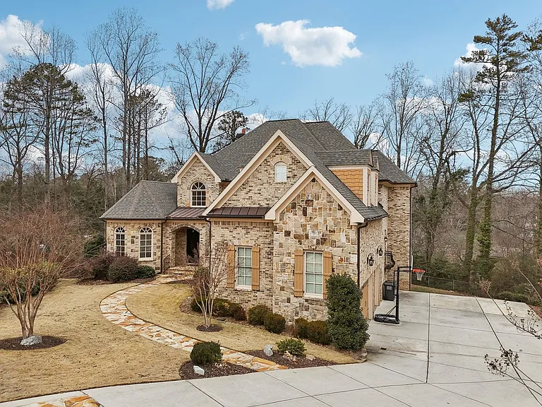 343 Summer Garden Dr — Photo 90