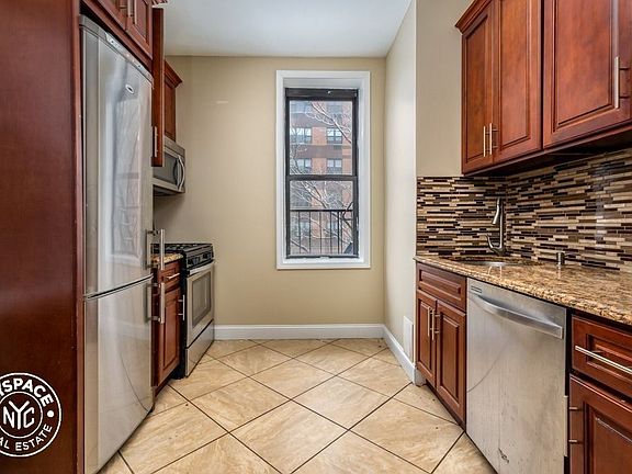 2nd image of 994 Bushwick Ave #8R