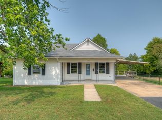 328 E 11th St, Baxter Springs, KS 66713