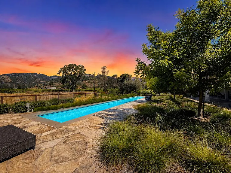 4181 Silverado Trl — Photo 33