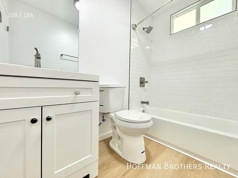327 S Avenue 59 #3 — Photo 10