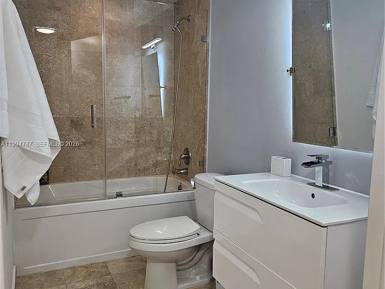 361 S Miami Ave — Photo 37