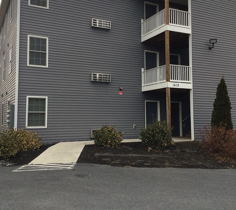 1st image of 1411 Doron Dr Unit 3A