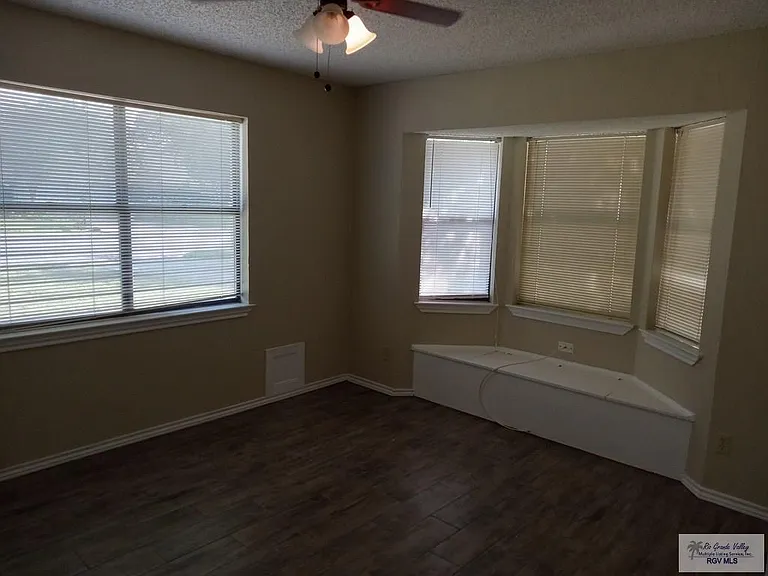 2821 Lotus Dr — Photo 12