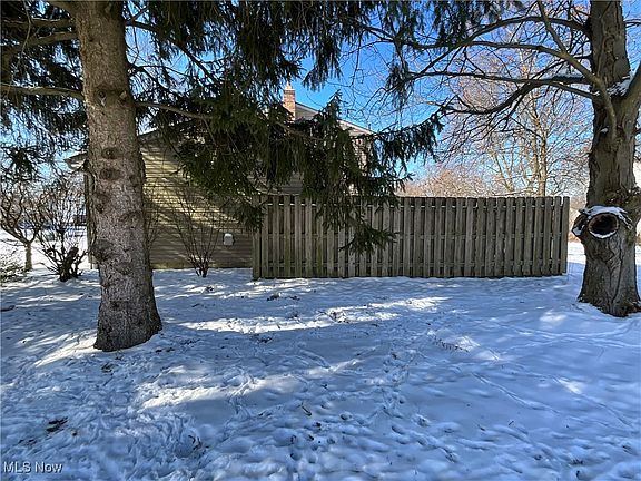2nd image of 400 Garden Valley Dr