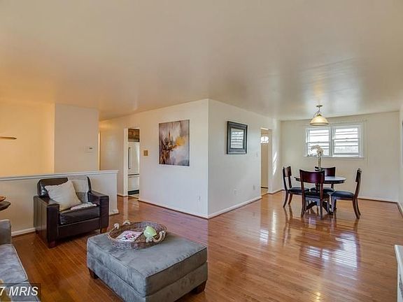 Main level living room 