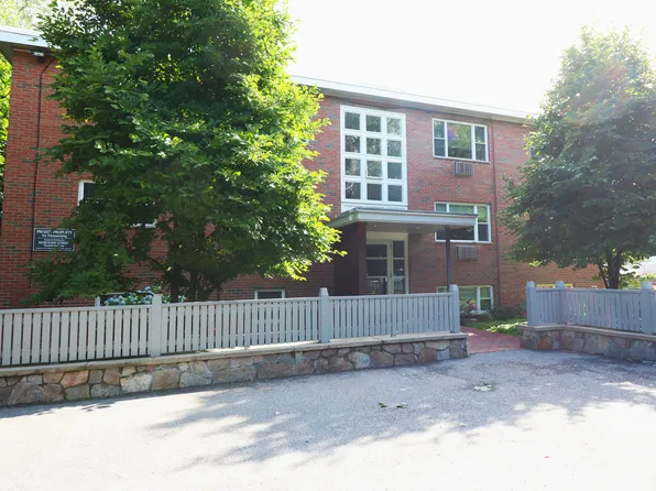 90 Beaver St APT 1, Waltham, MA 02453