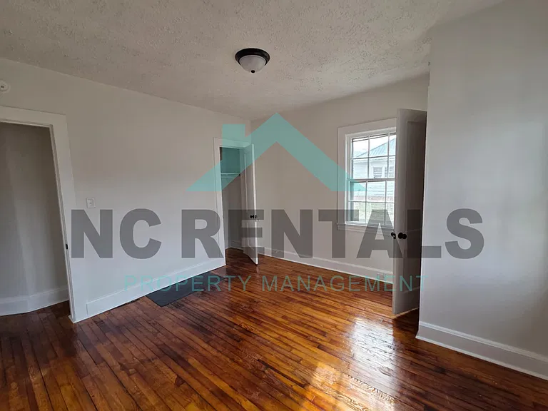 1318 Front St — Photo 8