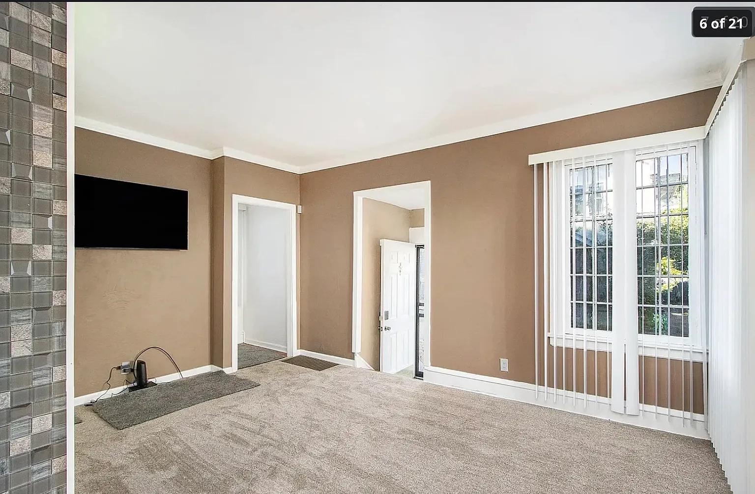 3 bed, 1300 sqft, $1,800 — Photo 2